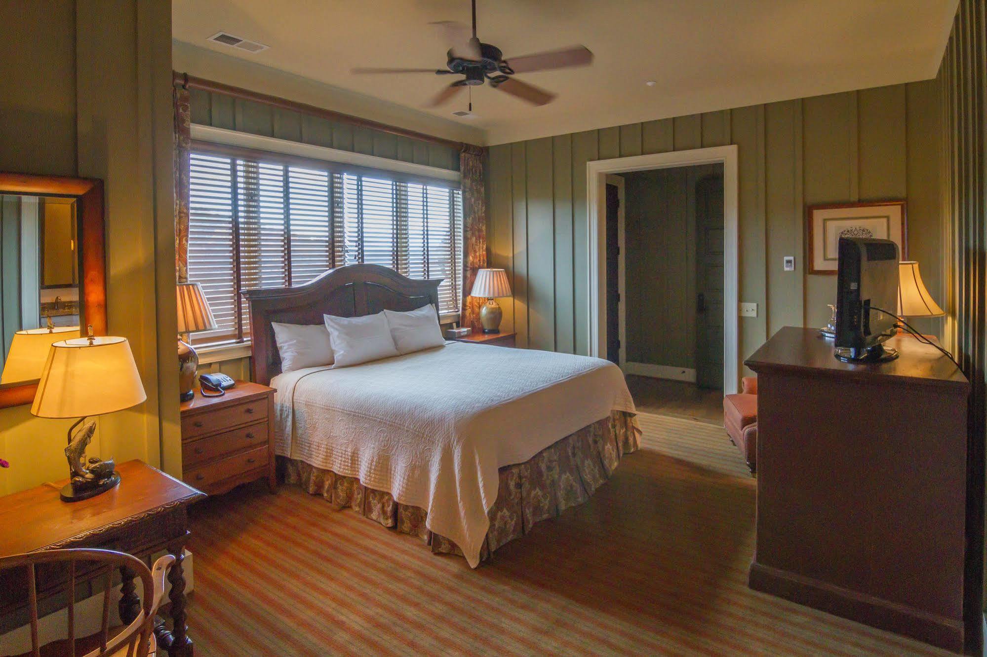 Bright'S Creek Lodge Columbus Extérieur photo