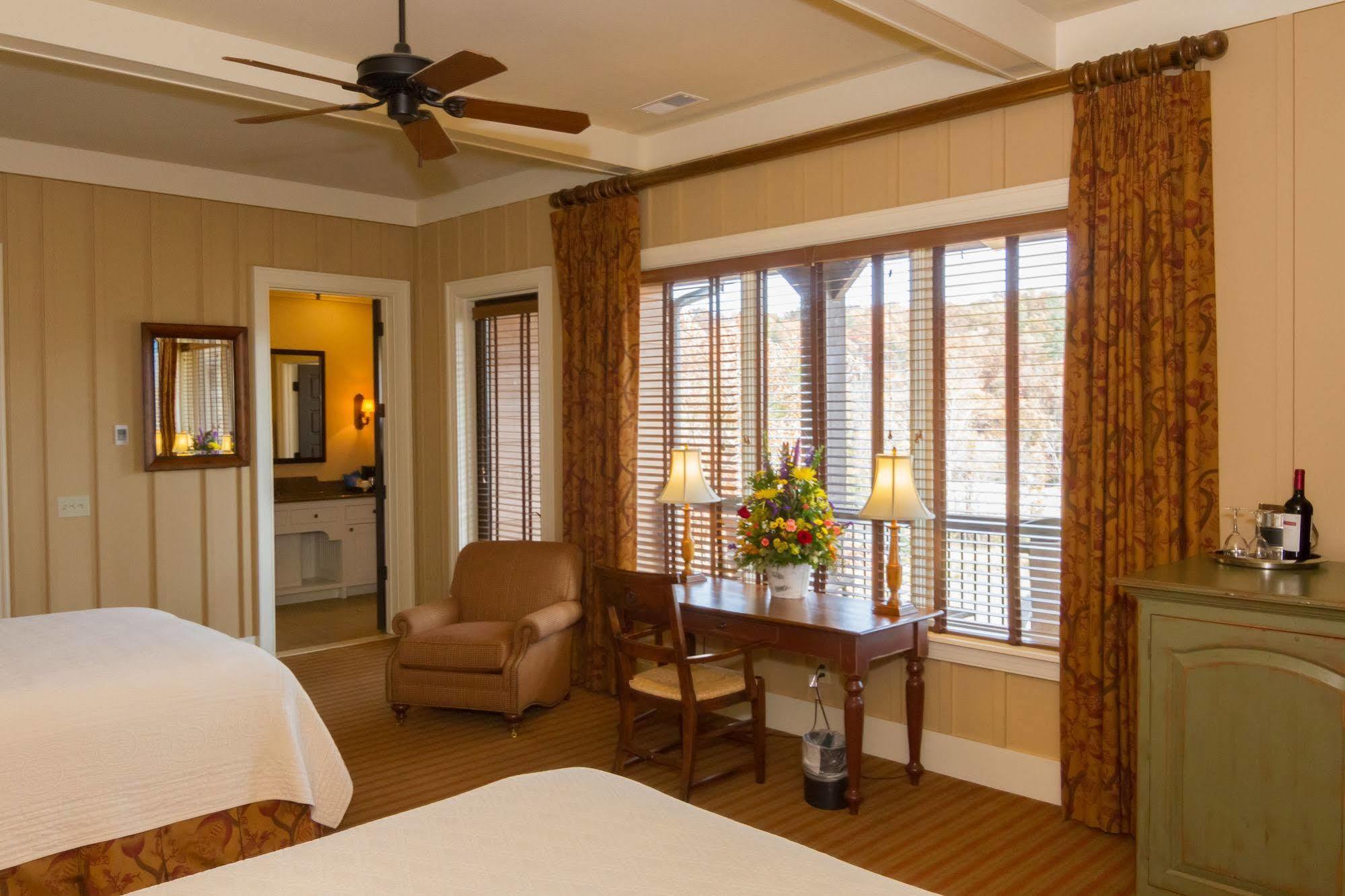 Bright'S Creek Lodge Columbus Extérieur photo